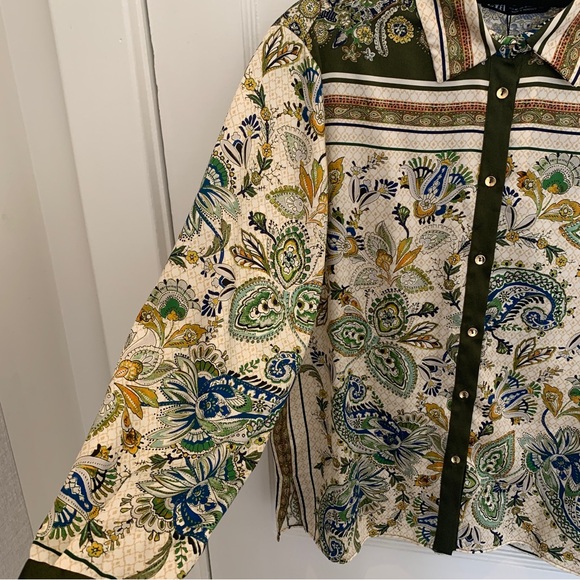 Zara flowy printed button-up shirt, size M - Picture 6 of 7